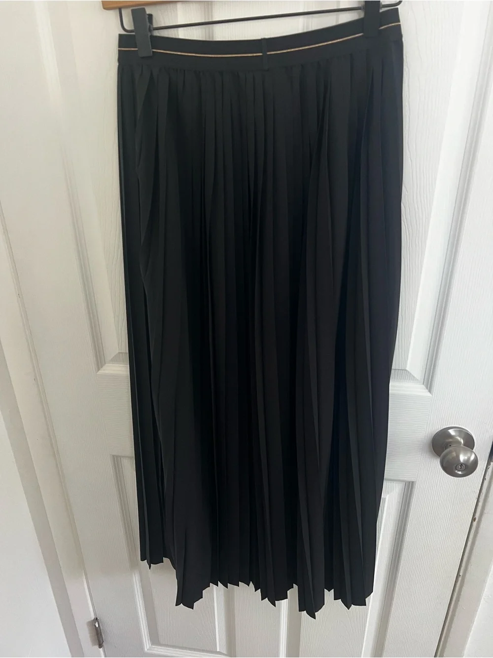 aerie Black Pleated Midi Skirt